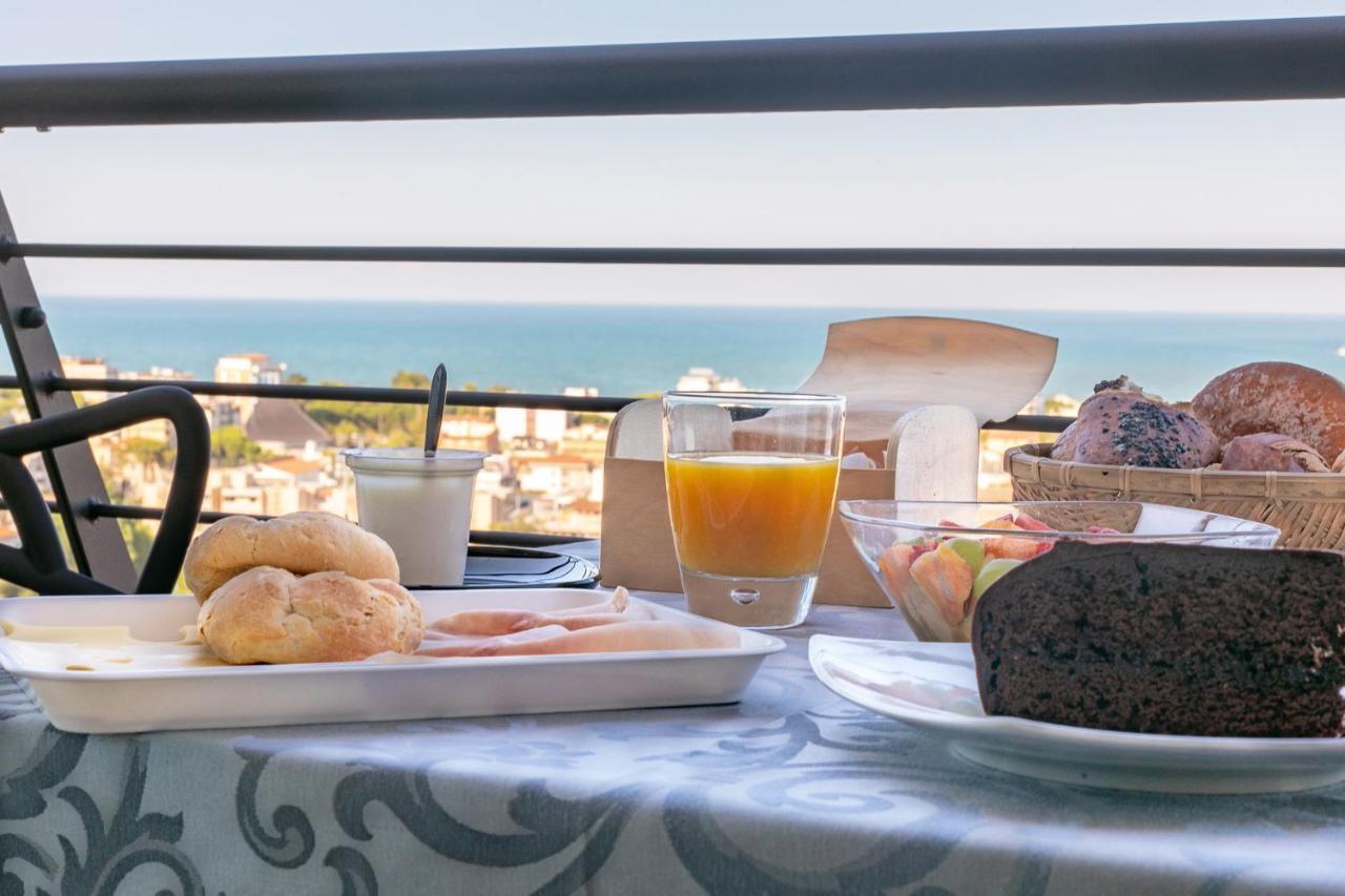 Bellavistarelax Hotel Giulianova Luaran gambar